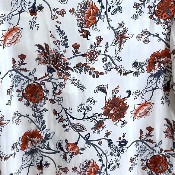 Violet + Claire Blouse SZ L White Floral Spring Ruffle Bell Sleeve - Picture 8 of 8